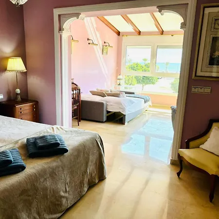 Con Piscina Privada En Primera Linea De Playa Вилла